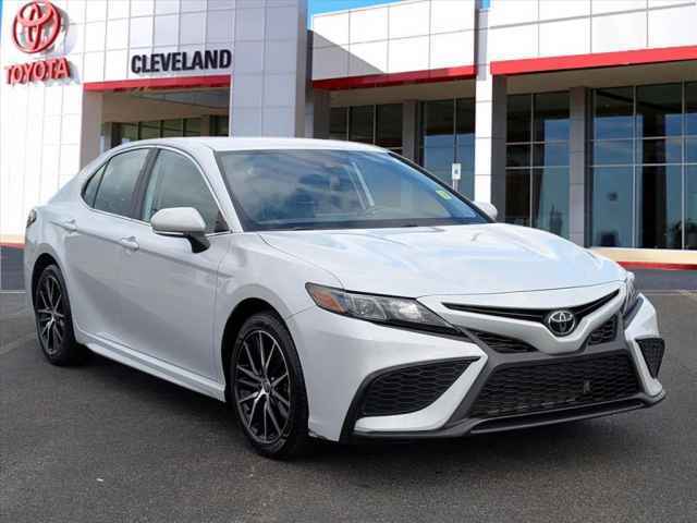 2024 Toyota Camry SE 4-door Sedan, RU42B186, Photo 1