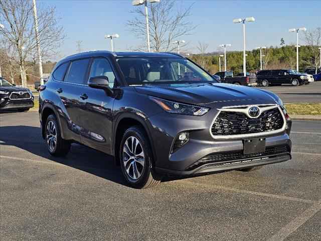2024 Toyota Highlander XLE 4-door SUV, P11586, Photo 1