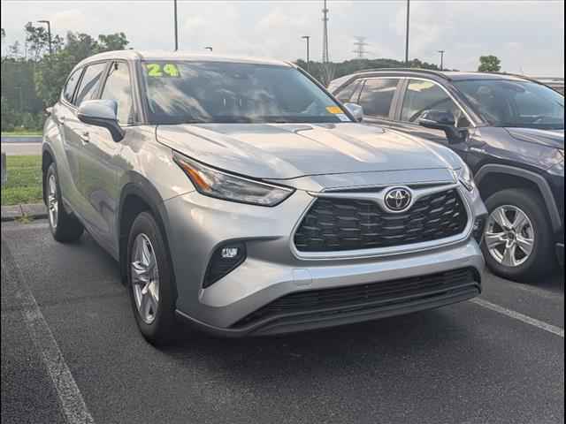 2024 Toyota Highlander LE 4-door SUV, B527830, Photo 1