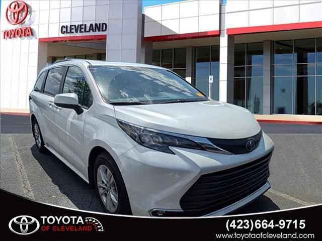 2025 Toyota Sienna AWD XLE 7-Passenger 4-door Mini-Van, SS23K444*O, Photo 1