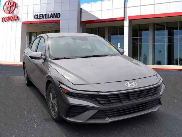 2023 Hyundai Elantra SEL 4-door Sedan SULEV, B086280, Photo 1