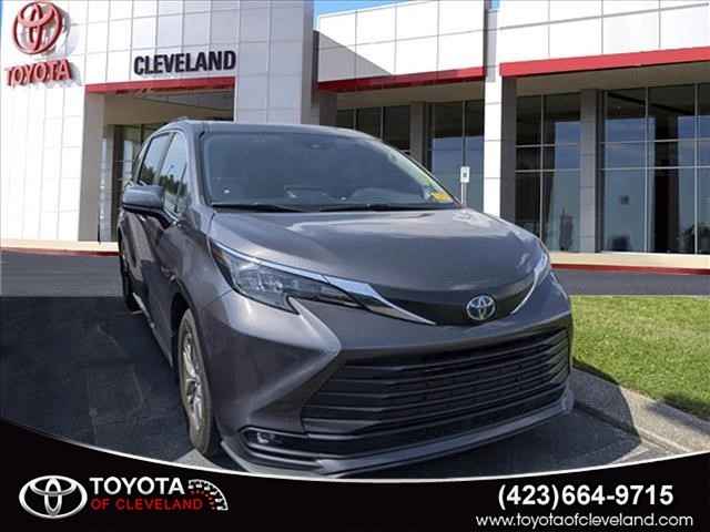 2026 Toyota Sienna AWD XSE 7-Passenger 4-door Mini-Van, TS32C895*O, Photo 1