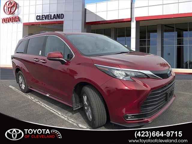 2021 Toyota Sienna XLE FWD 8-Passenger (SE), P11934, Photo 1