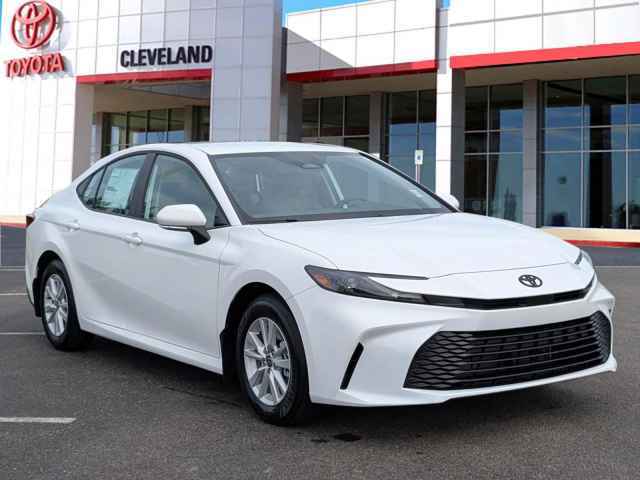 2026 Toyota Camry LE 4-door Sedan, 260733, Photo 1