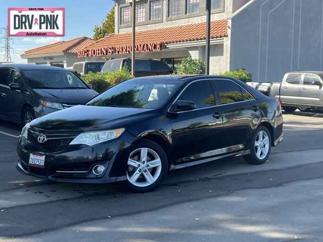 2015 Toyota Camry 4-door Sedan I4 Auto XLE, FR508836, Photo 1