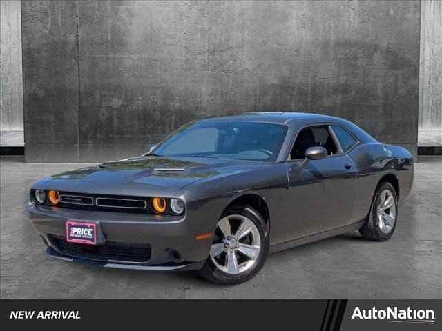 2017 Dodge Challenger SXT Coupe, HH554189, Photo 1
