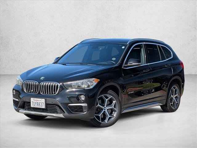 2017 Porsche Macan AWD, HLB06646, Photo 1