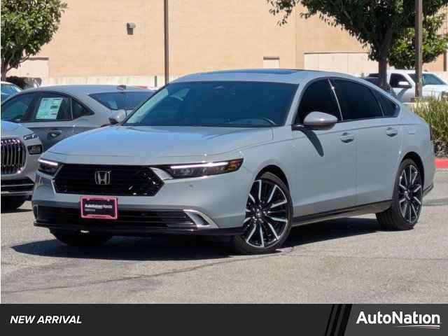 2018 Honda Clarity Plug-In Hybrid Touring Sedan, JC024302, Photo 1