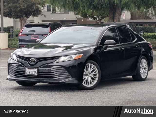 2018 Toyota Camry SE, JU128049, Photo 1