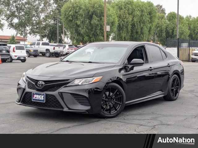 2014 Toyota Camry Hybrid 4-door Sedan LE, EU098110, Photo 1