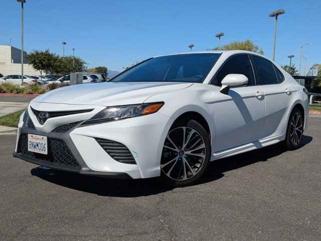 2014 Toyota Camry 4-door Sedan I4 Auto L, EU796864, Photo 1
