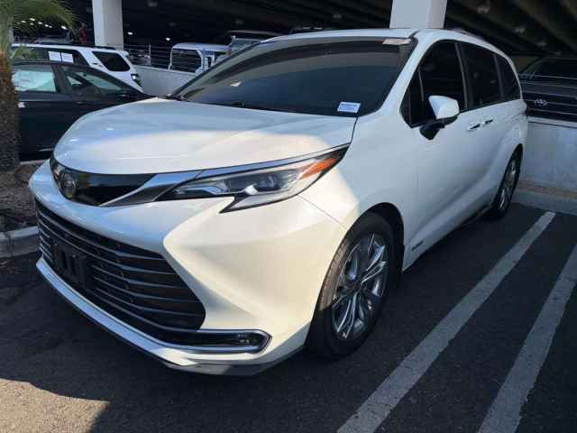 2026 Toyota Sienna XLE FWD 8-Passenger, TS331575, Photo 1