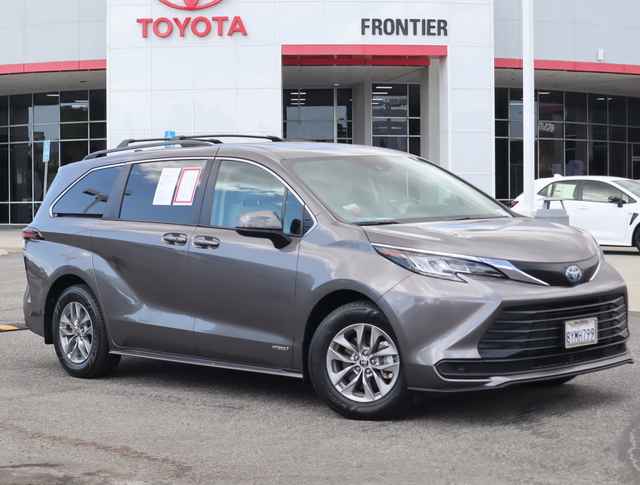 2019 Toyota Sienna SE FWD 8-Passenger, KS019227P, Photo 1