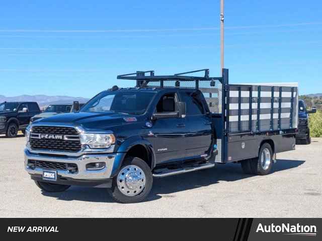 2022 Ram 5500 Chassis Cab SLT 4x4 Crew Cab 84" CA 197.4" WB, NG104799, Photo 1