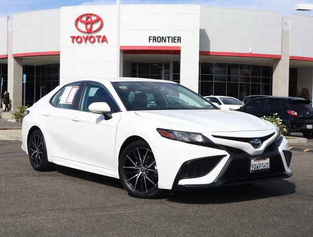 2022 Toyota Camry LE Auto AWD, NU052537TT, Photo 1