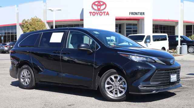 2023 Toyota Sienna XLE FWD 8-Passenger, PS141308P, Photo 1