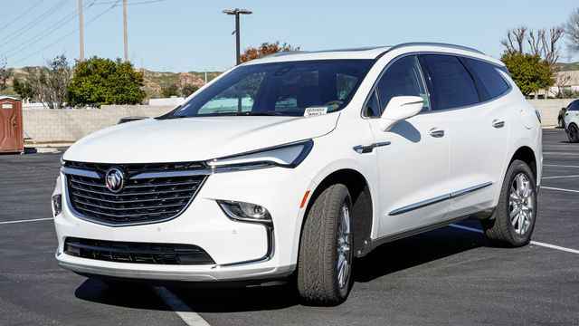 2023 Buick Enclave FWD 4-door Essence, 2235027, Photo 1