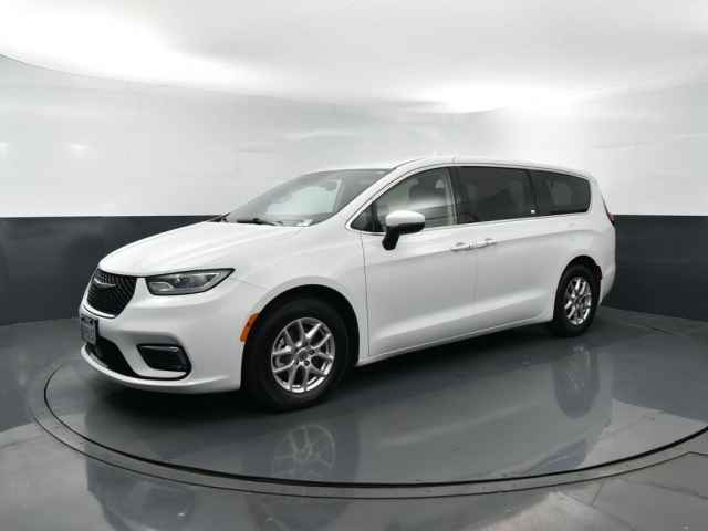 2024 Chrysler Pacifica Touring L FWD, 5157T, Photo 1