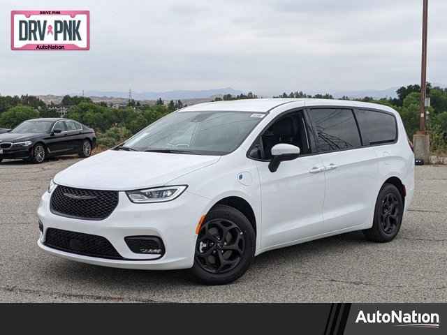 2017 Chrysler Pacifica Limited FWD, HR506032, Photo 1