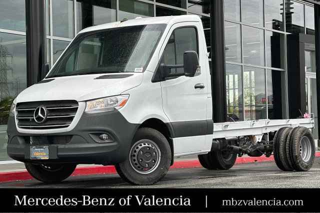 2023 Mercedes-Benz Sprinter Cab Chassis 3500XD Standard Roof I4 Diesel HO 170" RWD, 4N4284, Photo 1