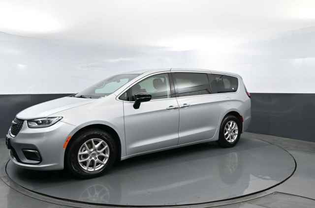 2025 Chrysler Pacifica Select FWD, 5479R, Photo 1