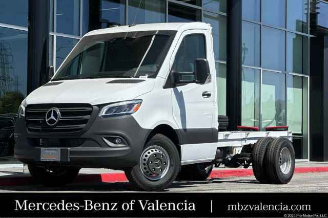 2024 Mercedes-Benz Sprinter Cab Chassis 3500XD Standard Roof I4 Diesel HO 144" AWD, 4N4225, Photo 1