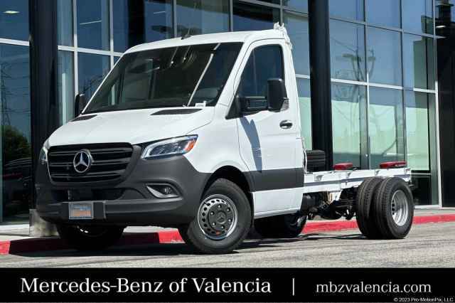 2024 Mercedes-Benz Sprinter Cab Chassis 4500 Standard Roof I4 Diesel HO 144", 4N5292, Photo 1