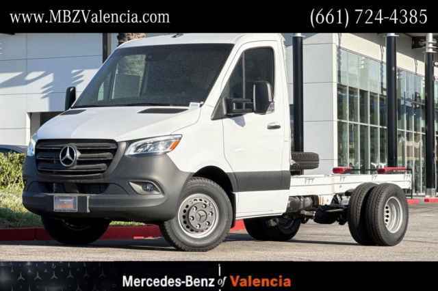2024 Mercedes-Benz Sprinter Cab Chassis 4500 Standard Roof I4 Diesel HO 144", 4N5308, Photo 1