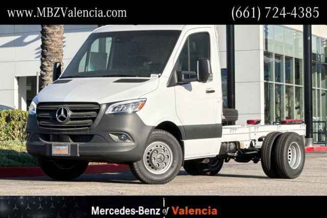 2024 Mercedes-Benz Sprinter Cab Chassis 3500XD Standard Roof I4 Diesel HO 144" AWD, 4N4230, Photo 1