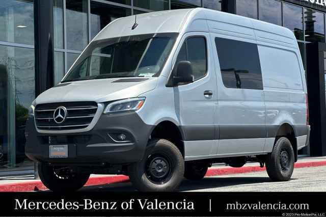 2024 Mercedes-Benz Sprinter Crew Van 2500 Standard Roof I4 Diesel HO 144" RWD, 4N5155, Photo 1