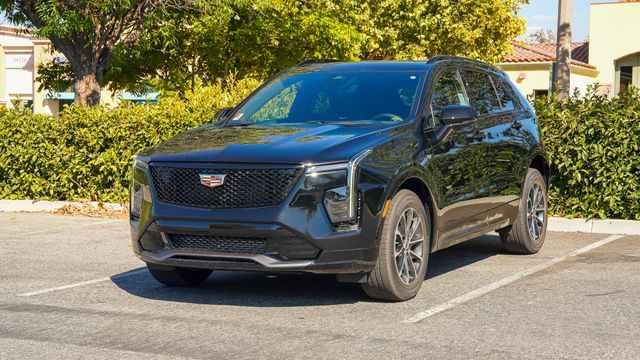 2025 Cadillac Xt4 FWD 4-door Premium Luxury, 2251016, Photo 1