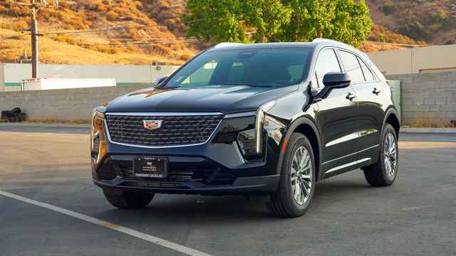 2025 Cadillac Xt4 FWD 4-door Sport, 2251012, Photo 1