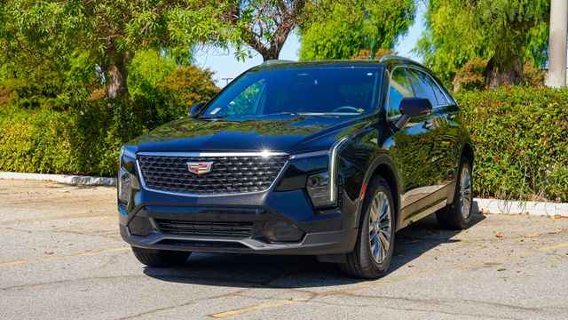 2025 Cadillac Xt4 FWD 4-door Premium Luxury, 2251018, Photo 1