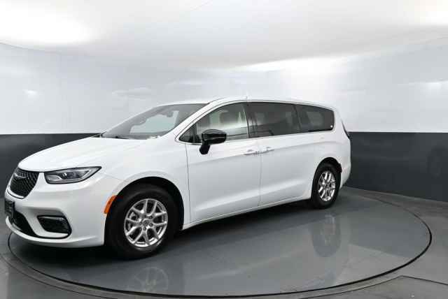 2025 Chrysler Pacifica Select FWD, 18009R, Photo 1