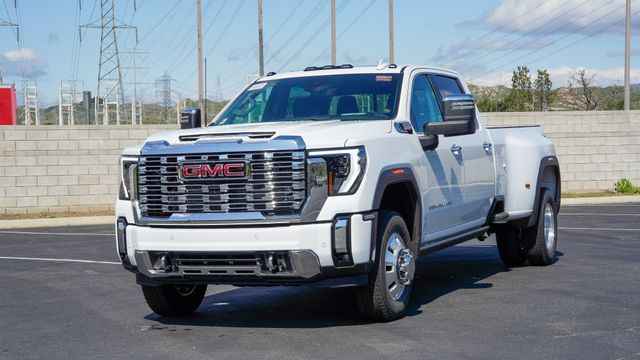 2025 Gmc Sierra 3500hd 4WD Crew Cab 172" Denali Ultimate, 2252045, Photo 1