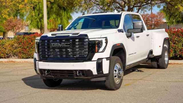 2025 Gmc Sierra 3500hd 4WD Crew Cab 172" Denali, 2252039, Photo 1