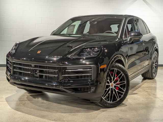 2025 Porsche Cayenne GTS AWD, SC250081, Photo 1