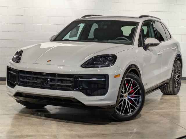 2025 Porsche Cayenne GTS AWD, SC250081, Photo 1