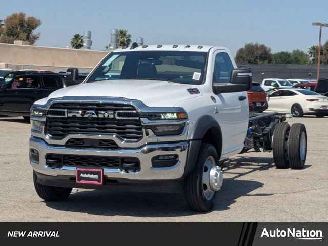 2025 Ram 5500 Chassis Cab Tradesman 4x4 Crew Cab 84" CA 197.4" WB, SG525718, Photo 1