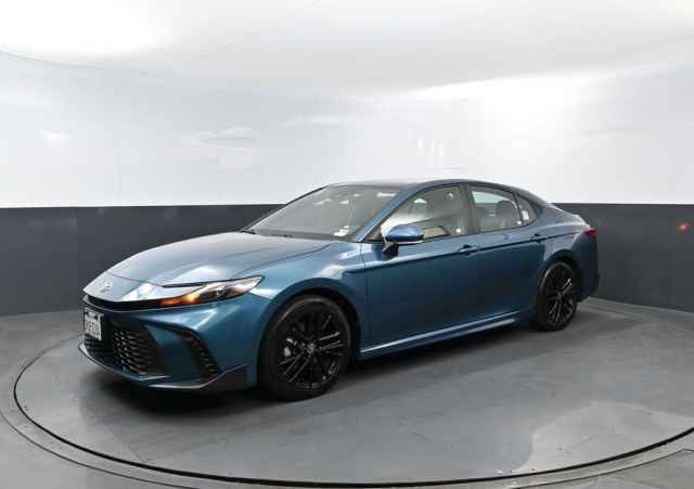 2025 Toyota Camry LE, 40865R, Photo 1