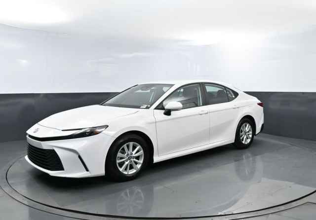 2026 Toyota Camry LE, 17239R, Photo 1