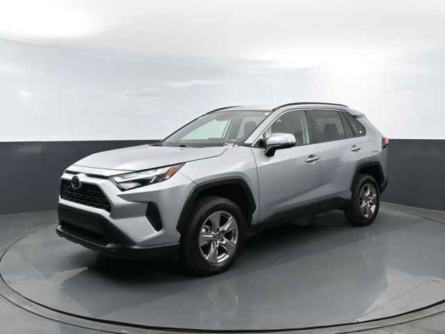 2025 Toyota Rav4 XLE FWD, 17917R, Photo 1
