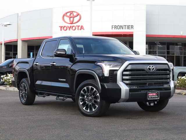 2025 Toyota Tundra 4WD SR CrewMax 5.5' Bed, SX276880, Photo 1