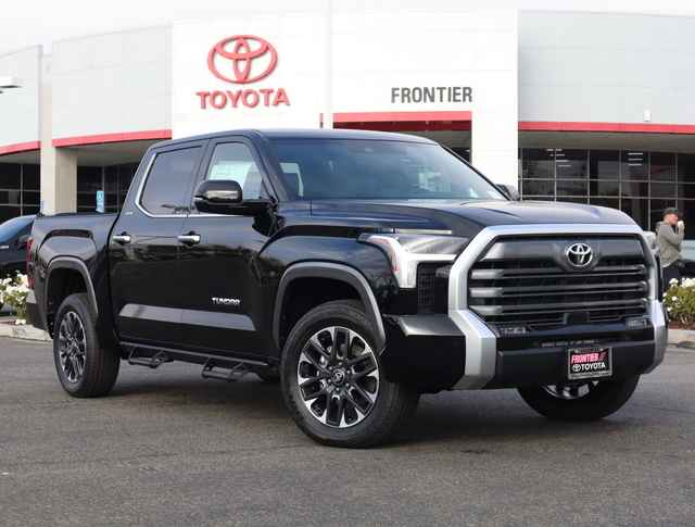 2025 Toyota Tundra 4WD SR CrewMax 5.5' Bed, SX277756, Photo 1