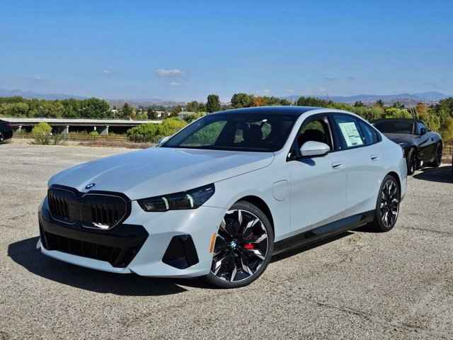 2026 BMW 5 Series 550e xDrive Sedan, TCW32580, Photo 1