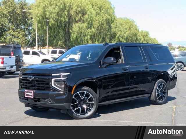 2026 Chevrolet Suburban 4WD 4-door LT, TR266667, Photo 1