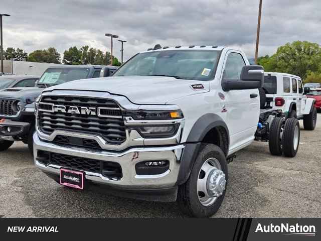 2025 Ram 5500 Chassis Cab Tradesman 4x2 Reg Cab 84" CA 168.5" WB, SG538448, Photo 1