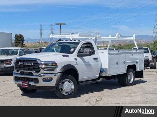 2026 Ram 5500 Chassis Cab Tradesman 4x2 Reg Cab 84" CA 168.5" WB, TG265738, Photo 1