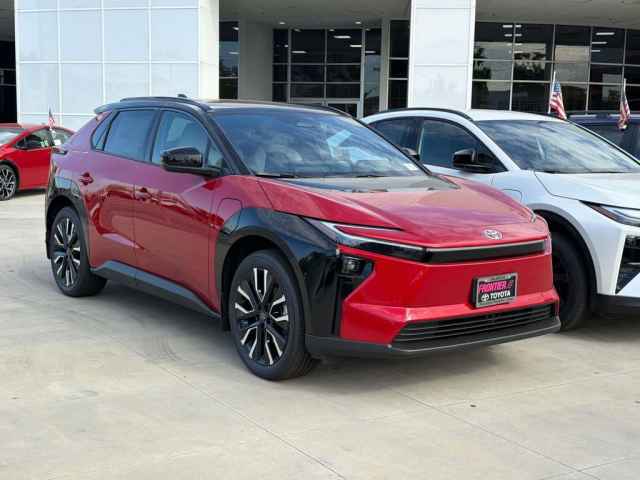 2026 Toyota bZ XLE Plus FWD, TA012136, Photo 1