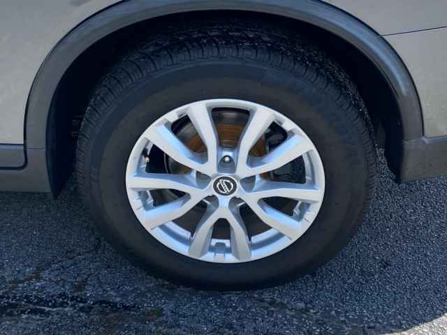 used 2019 Nissan Rogue car, priced at $13,395